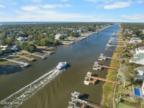 A home in Oak Island