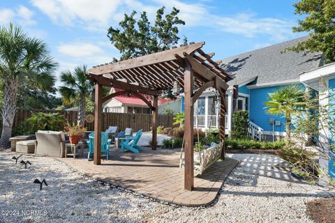 A home in Oak Island