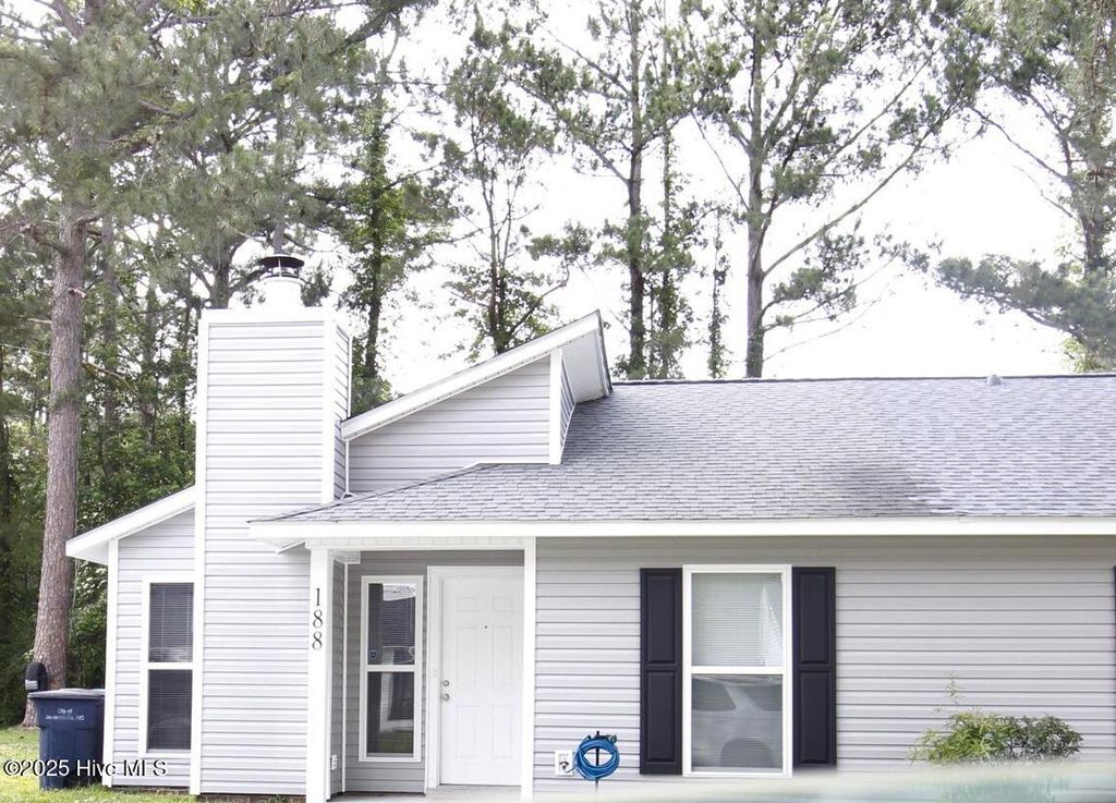 Photo of 188 Village Circle, Jacksonville, NC 28546 (MLS # 100530407)