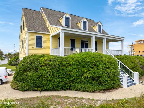 A home in North Topsail Beach