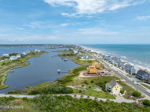 A home in North Topsail Beach