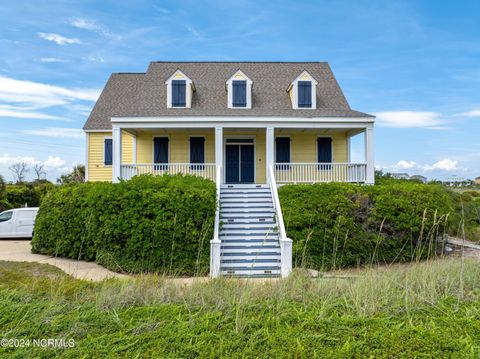 A home in North Topsail Beach