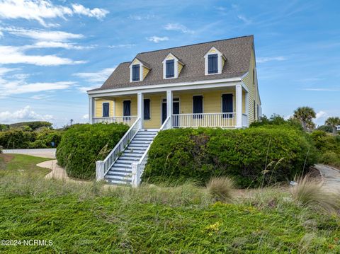 A home in North Topsail Beach