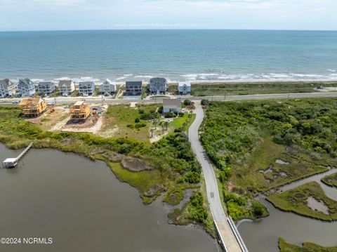 A home in North Topsail Beach