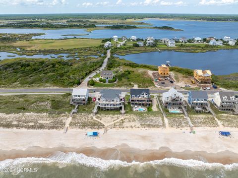 A home in North Topsail Beach