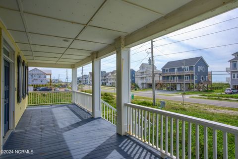 A home in North Topsail Beach