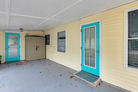 A home in Oak Island