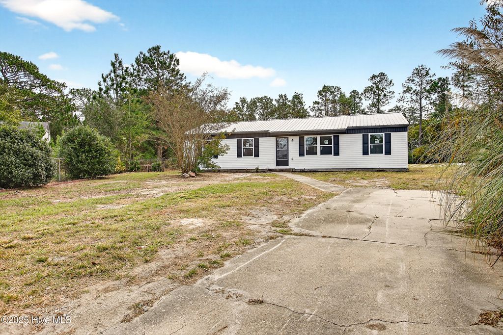 Photo of 149 Ash Court, Hubert, NC 28539 (MLS # 100538579)