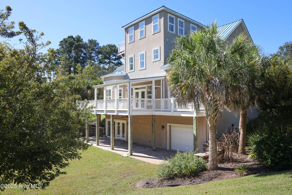 Photo of 311 S Kingfisher Lane, Hampstead, NC 28443 (MLS # 100537477)