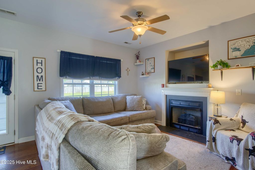 Photo of 417 Little Creek Court, Jacksonville, NC 28546 (MLS # 100529647)