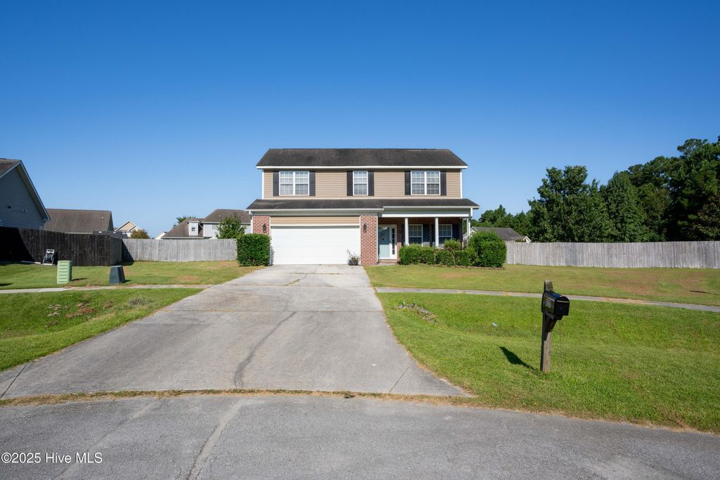 Photo of 417 Little Creek Court, Jacksonville, NC 28546 (MLS # 100529647)
