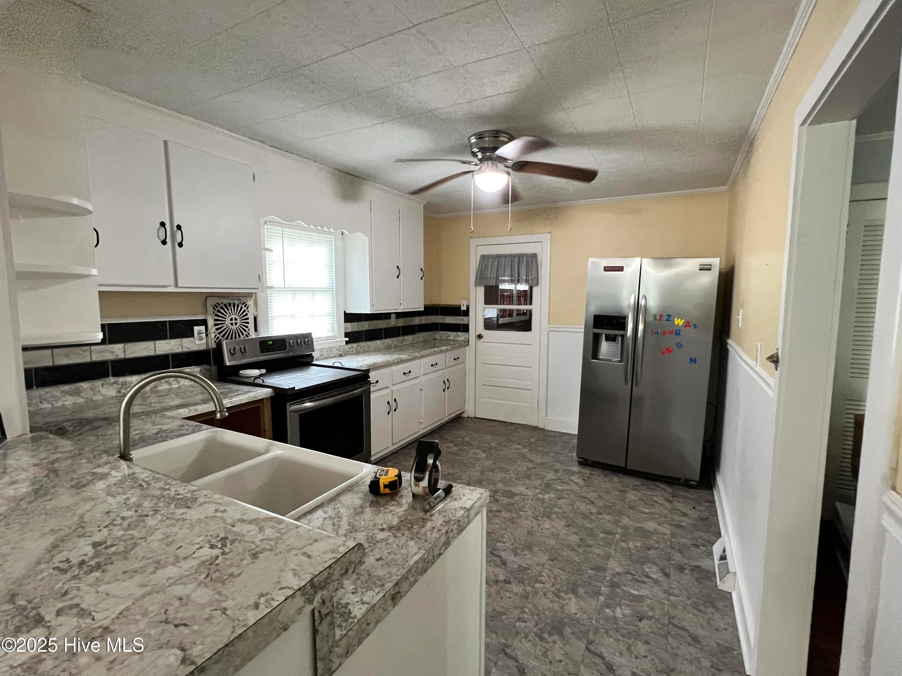 Wallace, North Carolina 28466, United States, 2 Bedrooms Bedrooms, ,1 BathroomBathrooms,Residential,Pending,126755