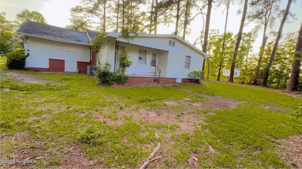 Photo of 1123 Candlewood Drive, Kinston, NC 28501 (MLS # 100542848)