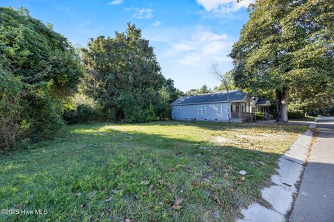 Photo of 18 Evans Street, Wilmington, NC 28403 (MLS # 100535925)