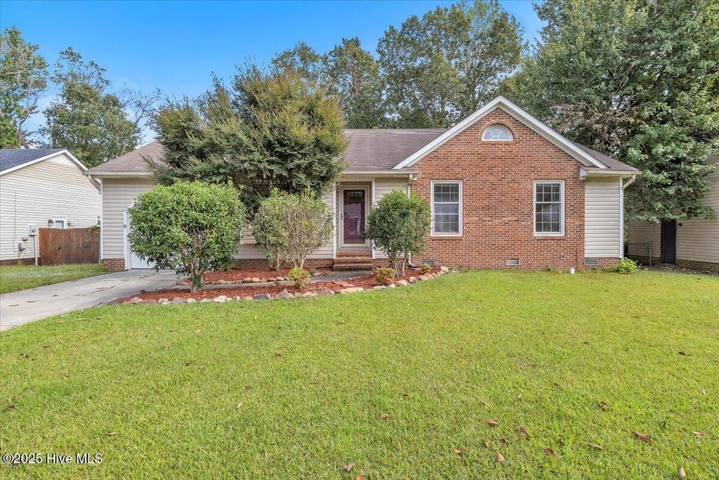 Photo of 156 Raintree Circle, Jacksonville, NC 28540 (MLS # 100534882)
