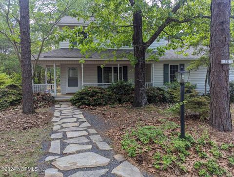 Single Family Residence in West End NC 101 Rolling Hill Court.jpg