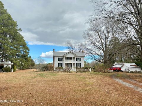 A home in Woodland