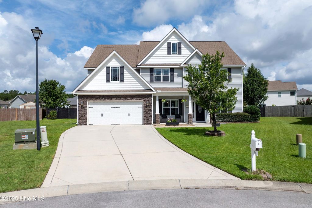 Photo of 804 Dahlia Court, Jacksonville, NC 28546 (MLS # 100519926)