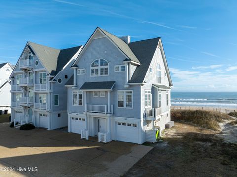 A home in North Topsail Beach