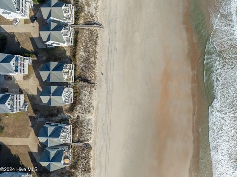 A home in North Topsail Beach