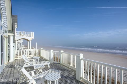 A home in North Topsail Beach