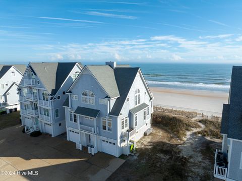 A home in North Topsail Beach