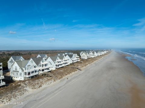 A home in North Topsail Beach