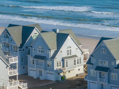 A home in North Topsail Beach