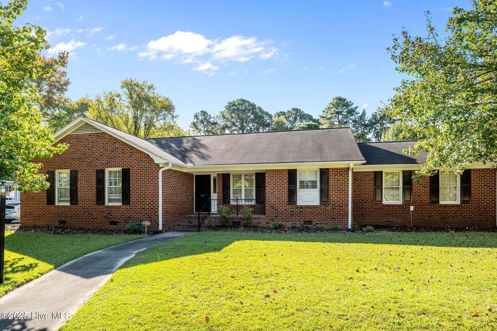 Photo of 407 Cedarhurst Road, Greenville, NC 27834 (MLS # 100537872)