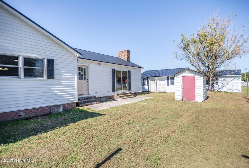 Photo of 2600 Manning Road, Jamesville, NC 27846 (MLS # 100538410)