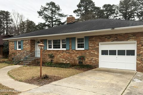 A home in Elizabeth City