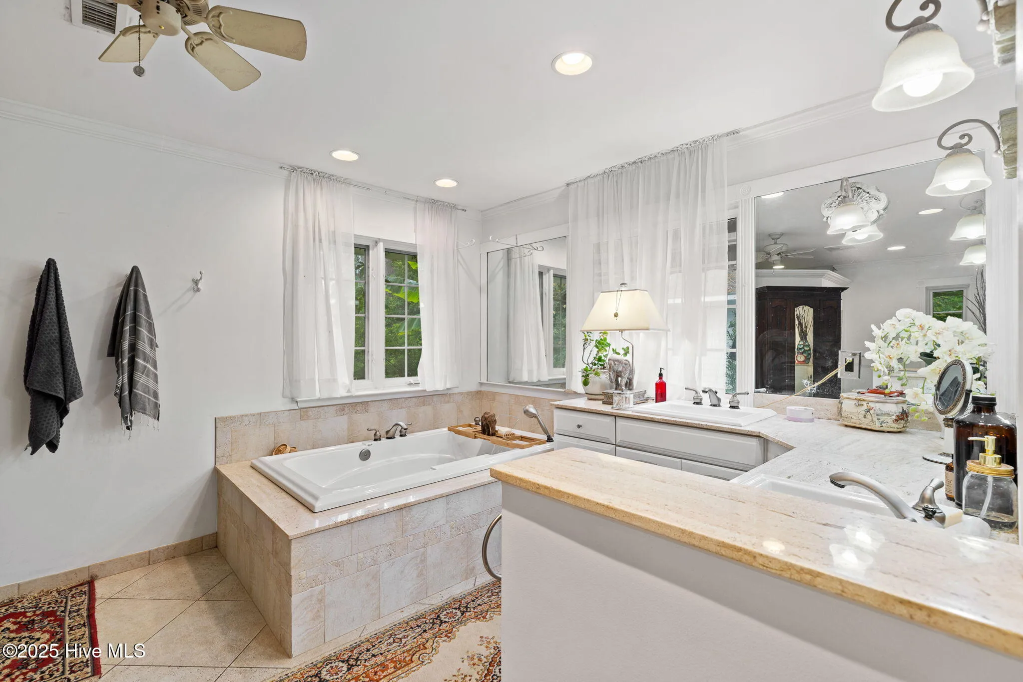 Wilmington, North Carolina 28403, United States, 3 Bedrooms Bedrooms, ,3 BathroomsBathrooms,Residential,Pending,192721