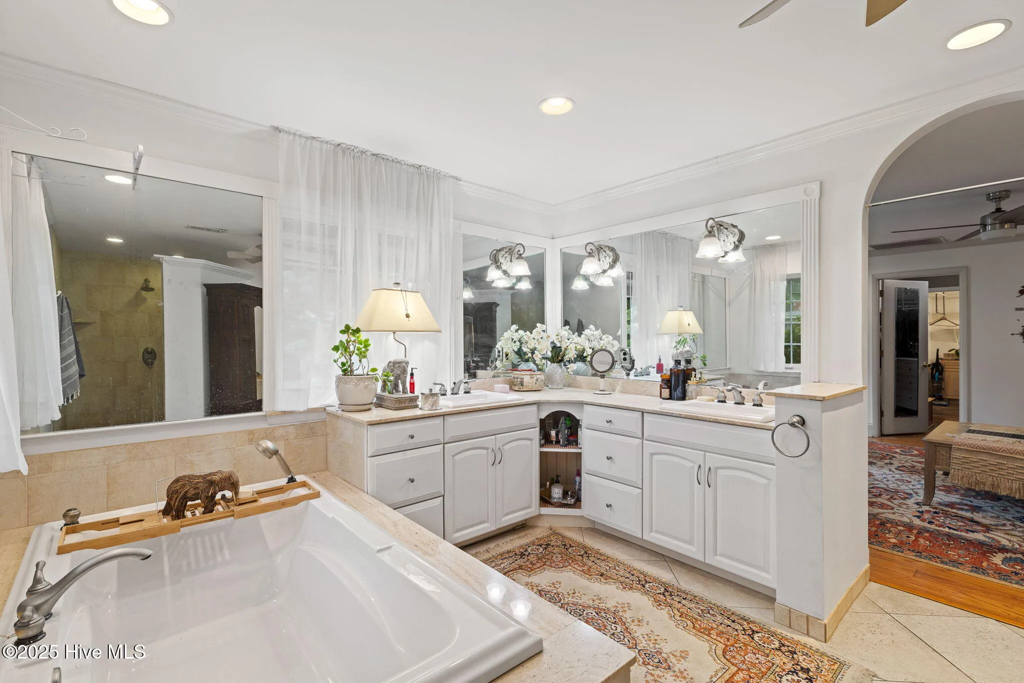 Wilmington, North Carolina 28403, United States, 3 Bedrooms Bedrooms, ,3 BathroomsBathrooms,Residential,Pending,192721