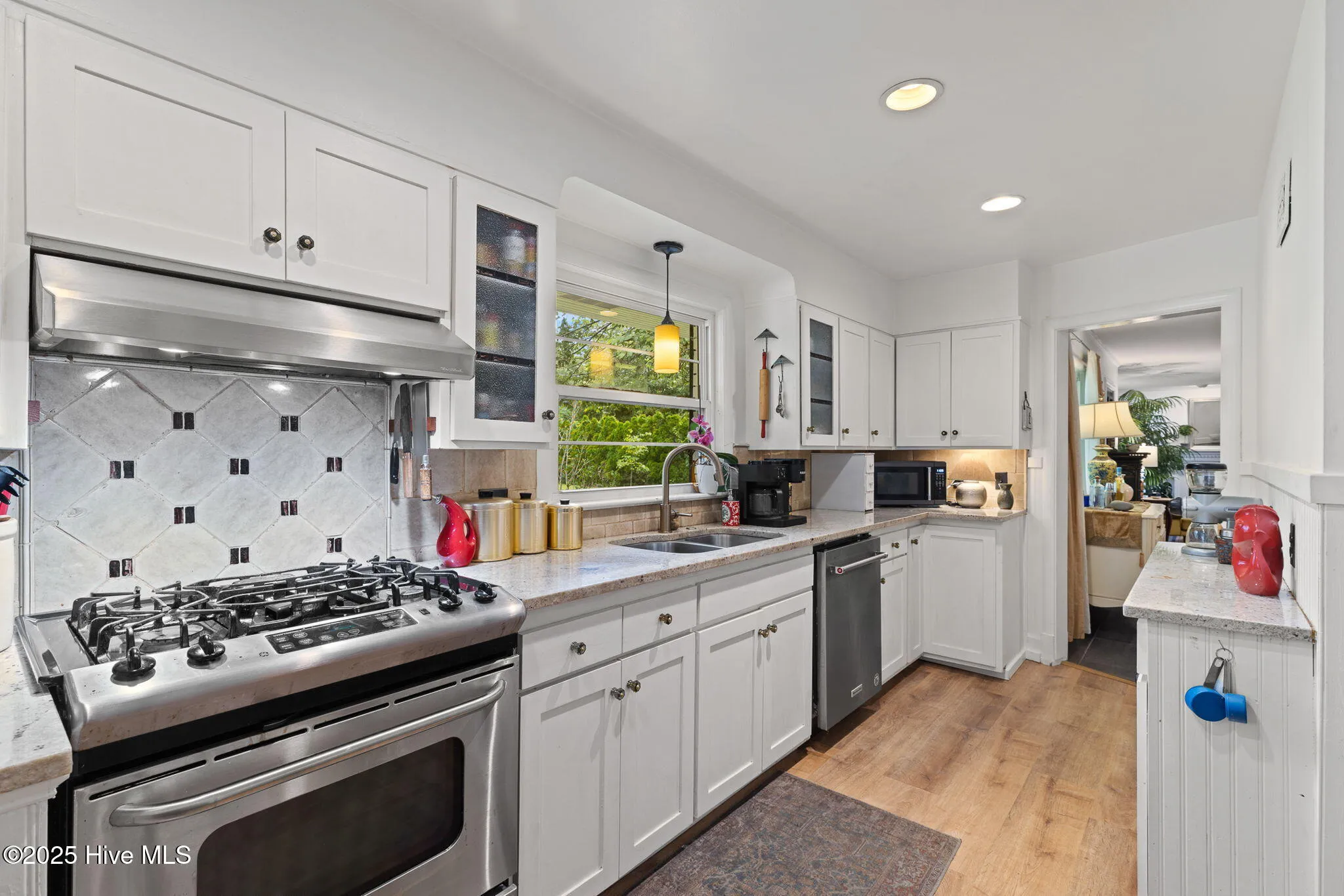 Wilmington, North Carolina 28403, United States, 3 Bedrooms Bedrooms, ,3 BathroomsBathrooms,Residential,Pending,192721