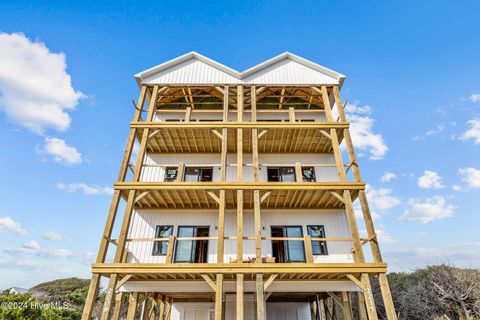 A home in North Topsail Beach