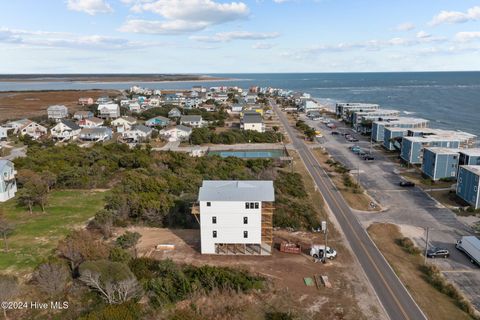 A home in North Topsail Beach