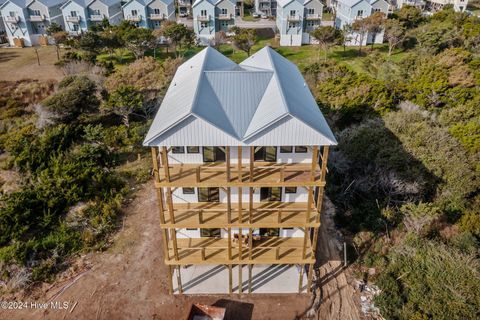 A home in North Topsail Beach