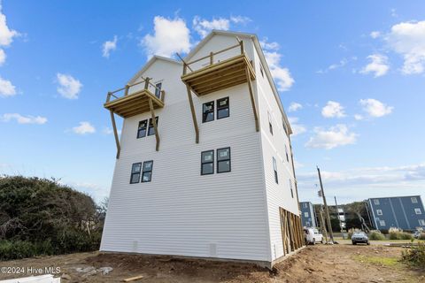 A home in North Topsail Beach