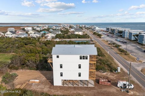 A home in North Topsail Beach