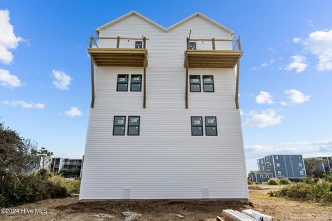 A home in North Topsail Beach