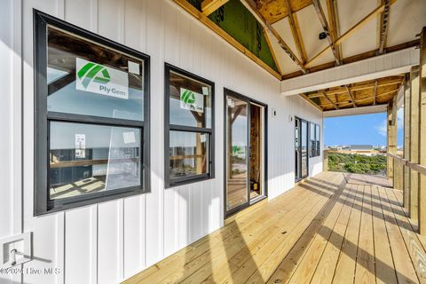 A home in North Topsail Beach