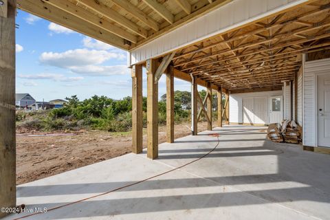 A home in North Topsail Beach