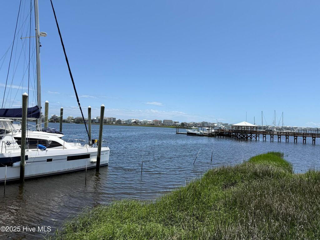 Photo of 92 Harbour Point Yacht Club, Carolina Beach, NC 28428 (MLS # 100507286)
