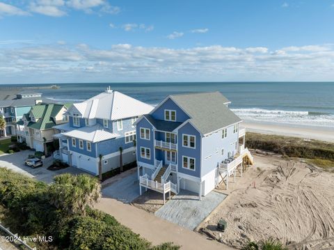 A home in North Topsail Beach