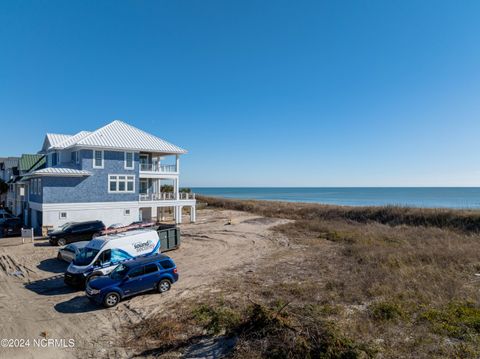 A home in North Topsail Beach