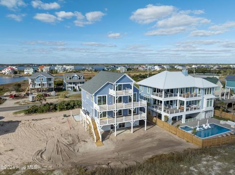 A home in North Topsail Beach