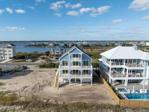 A home in North Topsail Beach