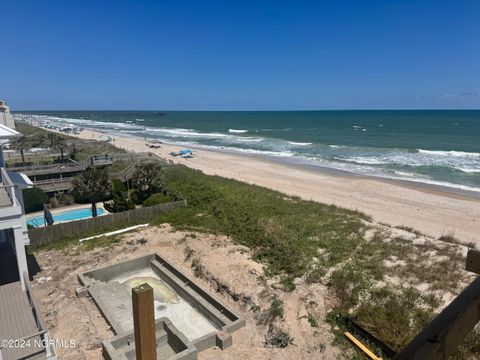 A home in North Topsail Beach