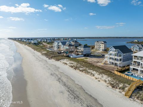 A home in North Topsail Beach