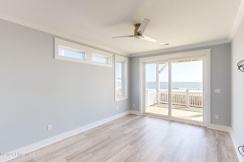 A home in North Topsail Beach